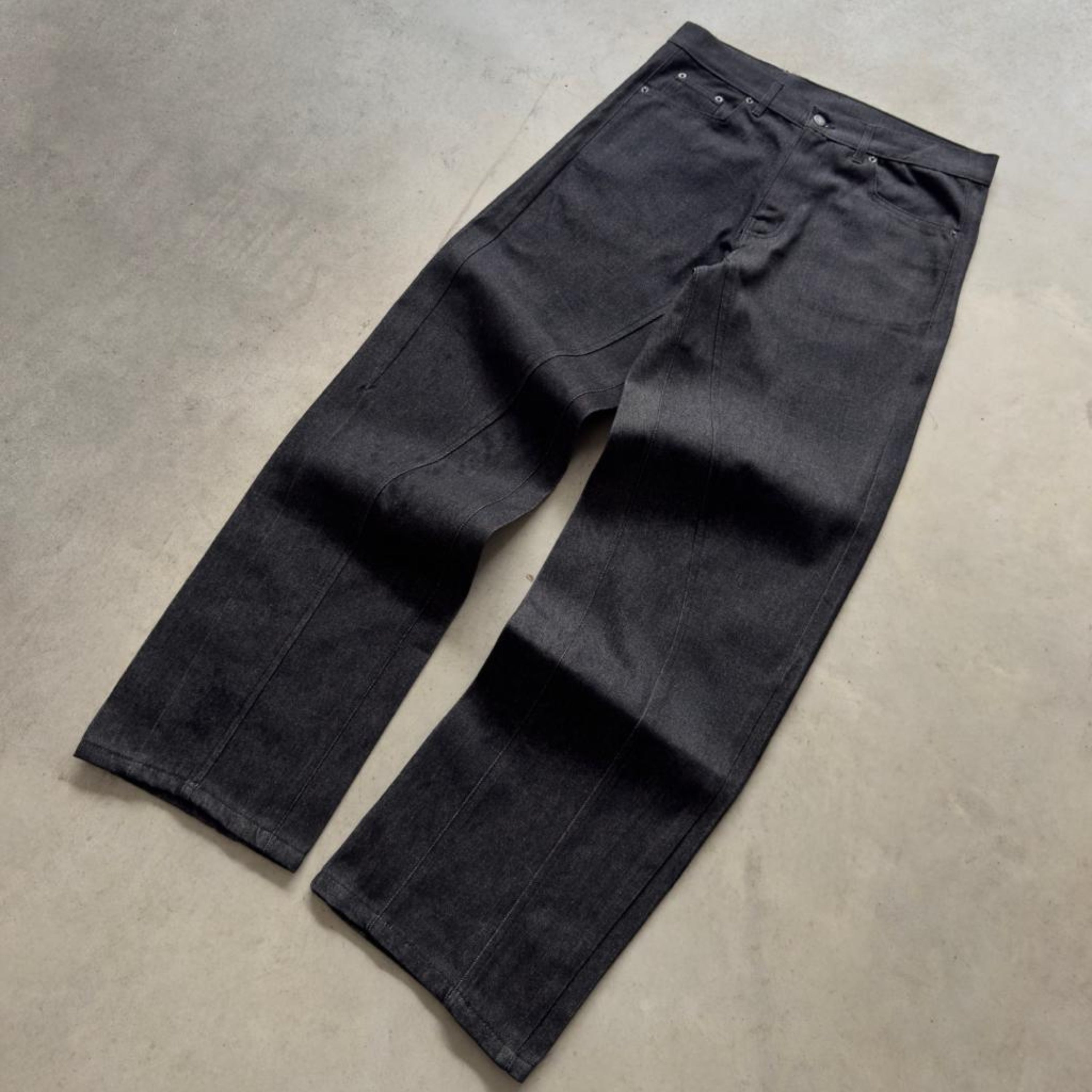 Formy Studio Raw Star Denim Black